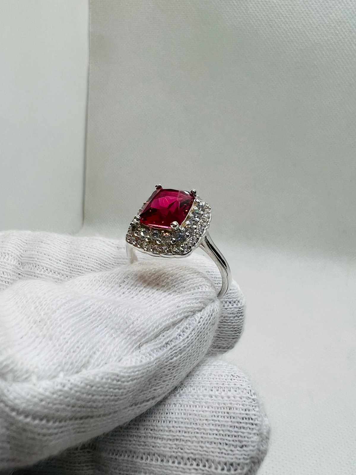 Red zircon silver ring