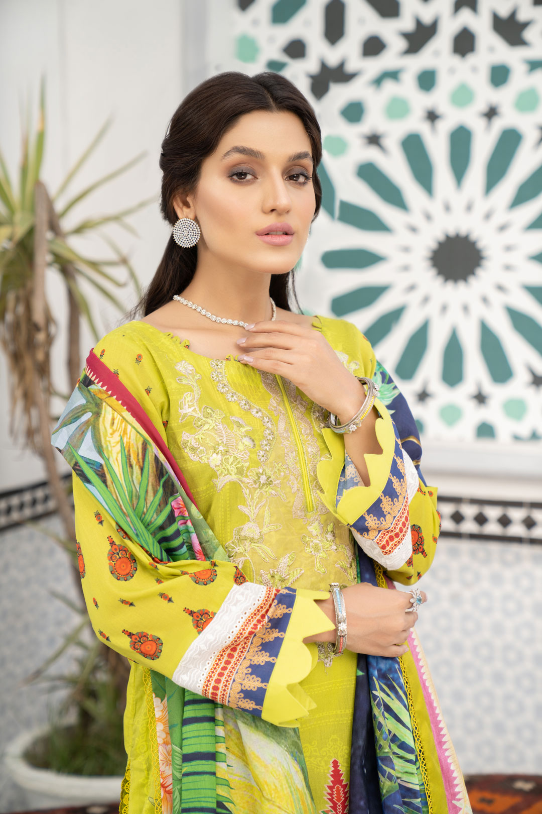 Dhaani - Parrot Green - SHAAD BY NOORANGI - LAWN COLLECTION 2022