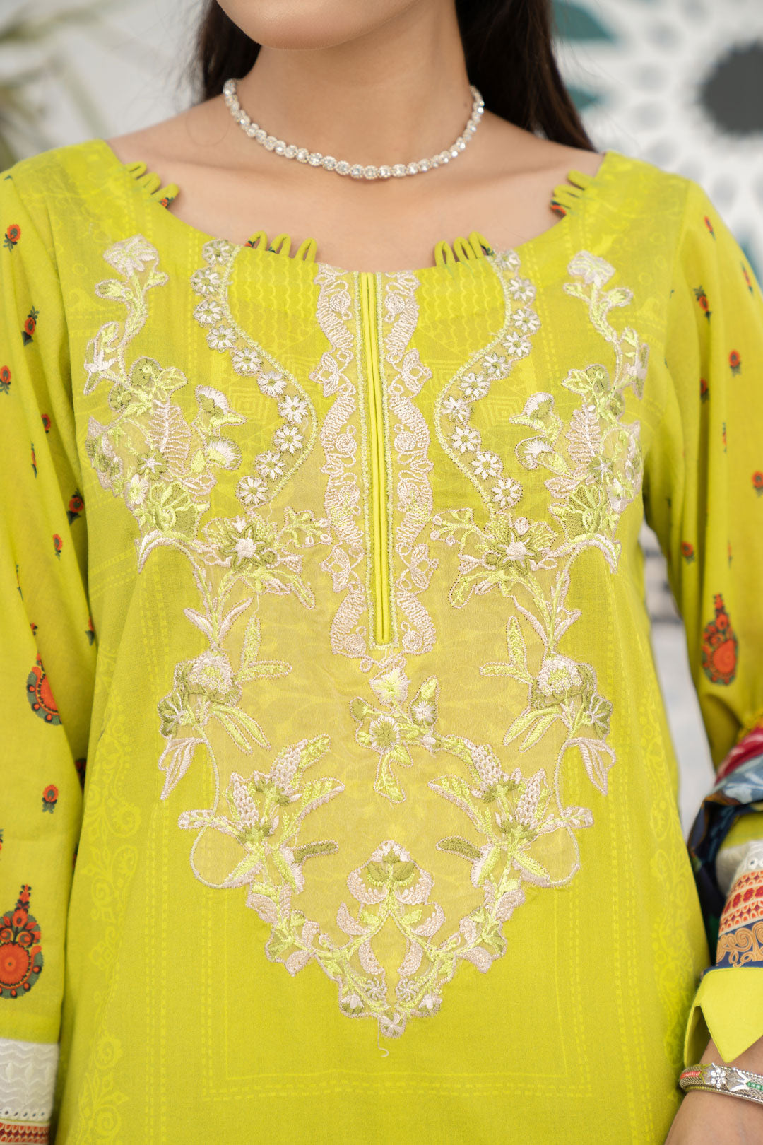 Dhaani - Parrot Green - SHAAD BY NOORANGI - LAWN COLLECTION 2022