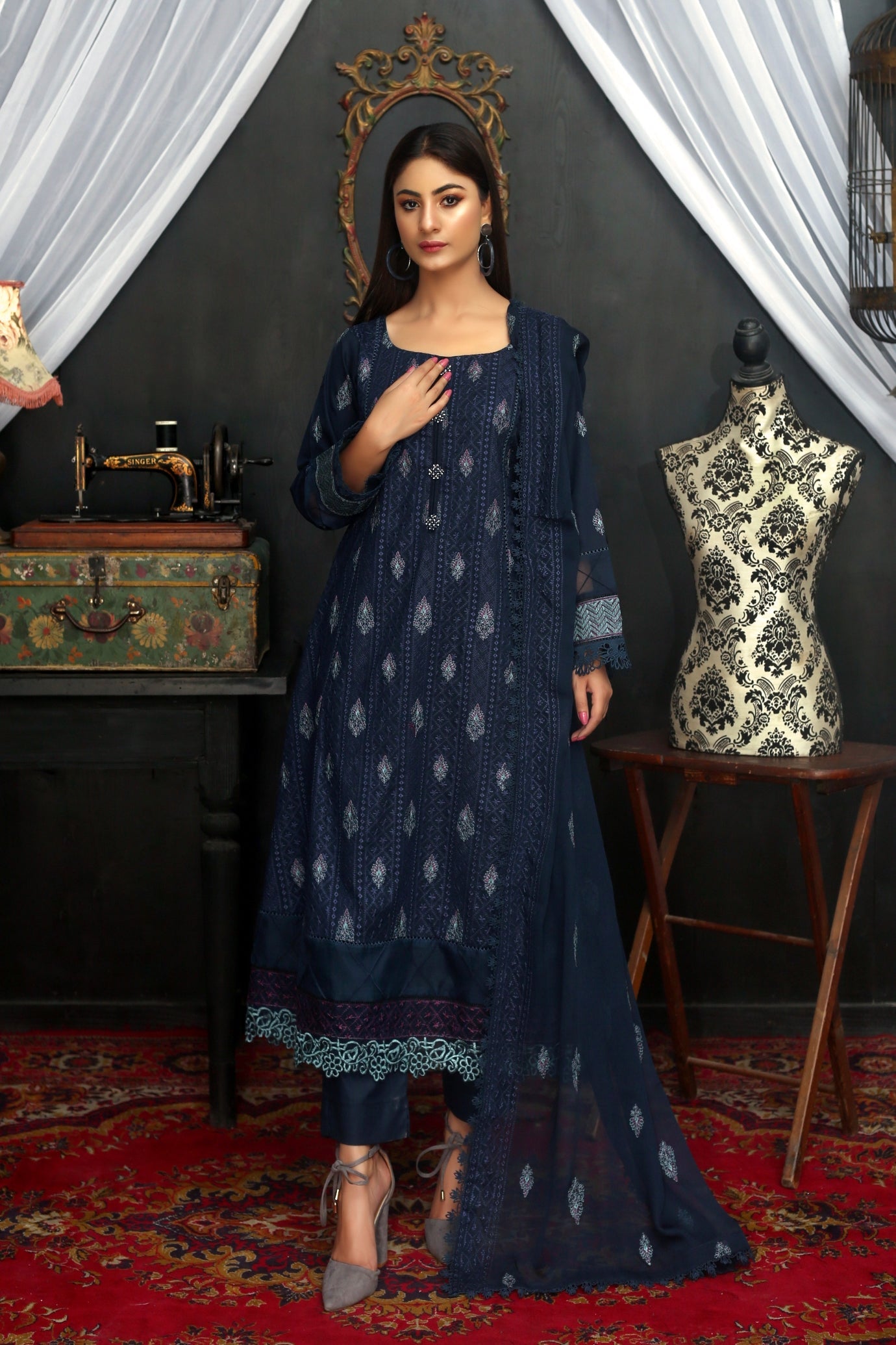 3 PC - Embroidered Lawn Suit