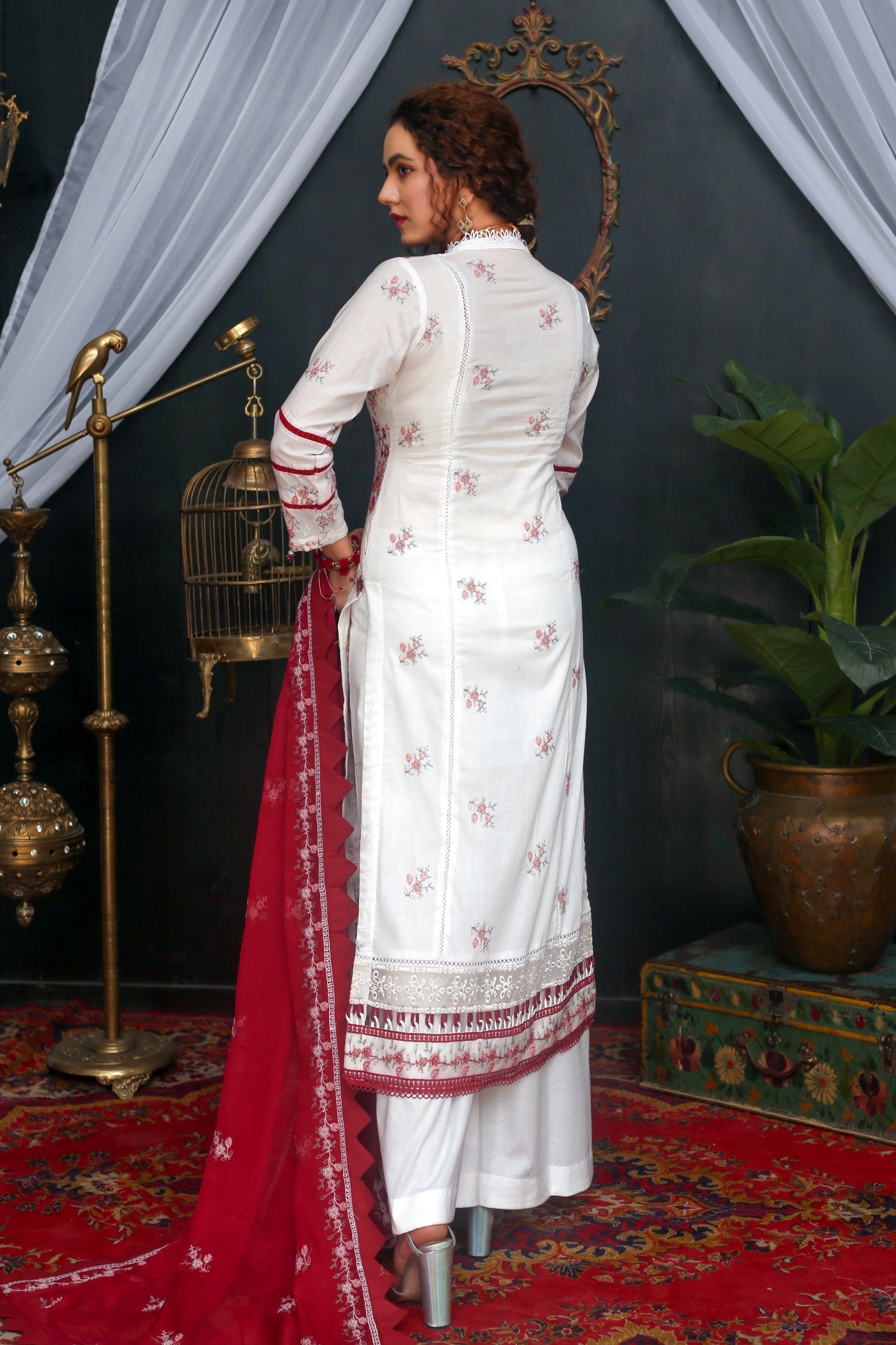 3 PC - Embroidered Lawn Suit