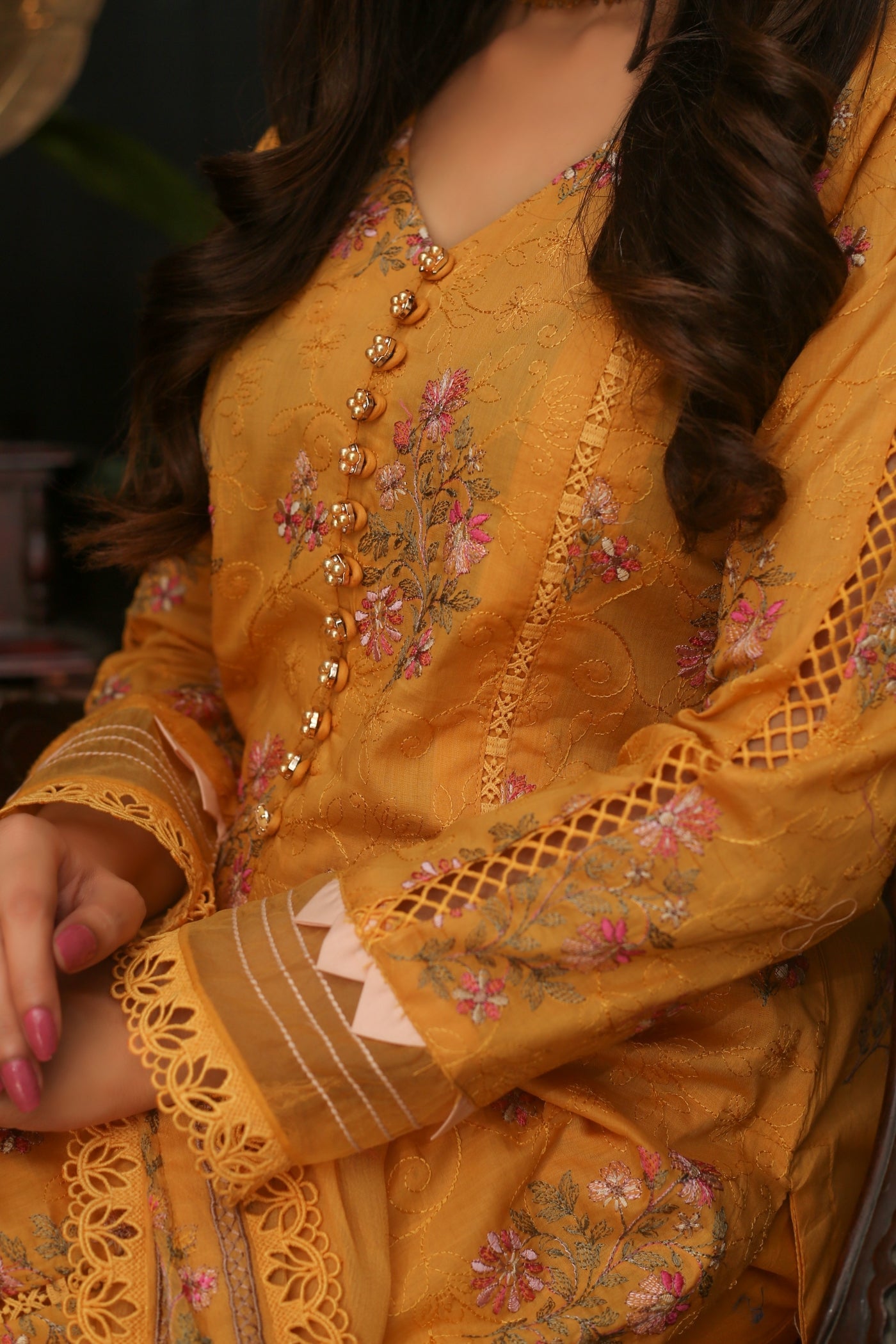 3 PC - Embroidered Lawn Suit